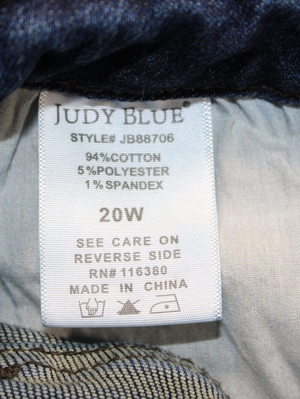 Judy Blue Women's Medium Wash Boyfriend Fit Distressed Jeans - Picture 15 of 16